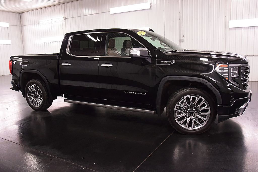 Used 2025 GMC Sierra 1500 Denali Ultimate image 10