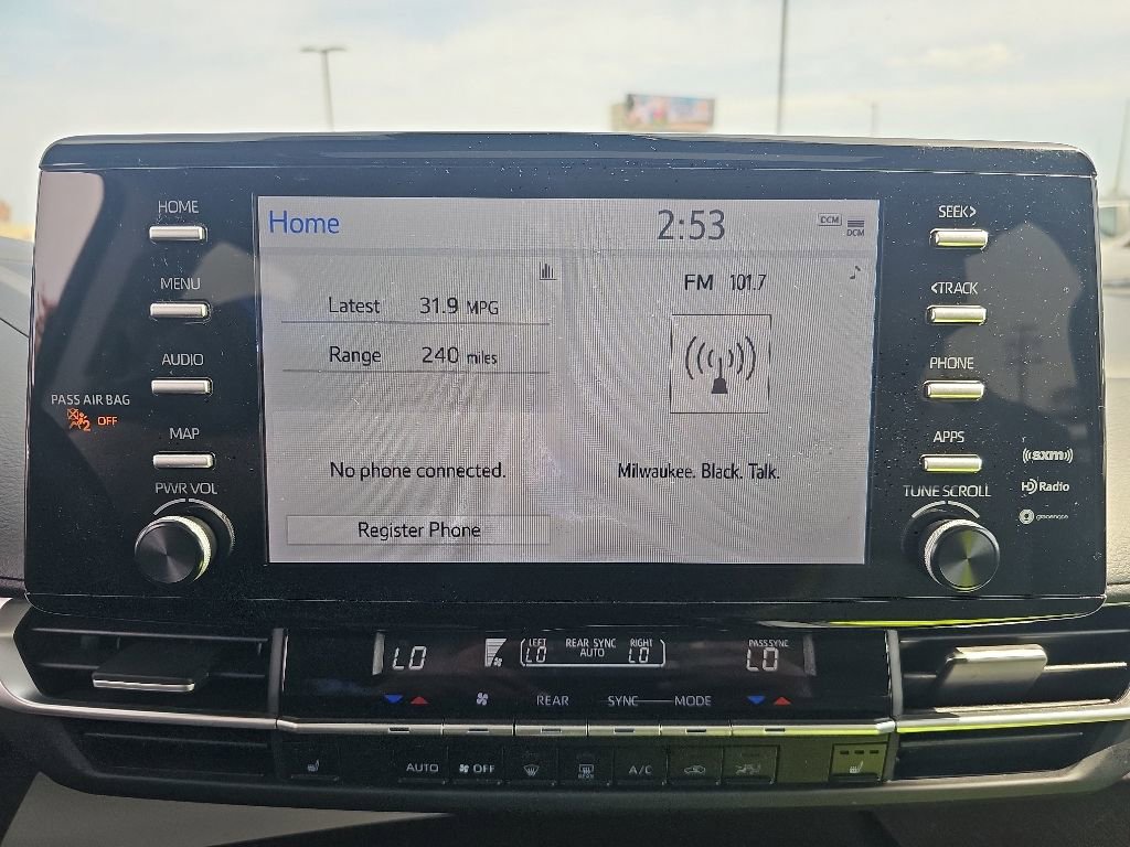 Used 2024 Toyota Sienna XLE AWD/4WD image 16