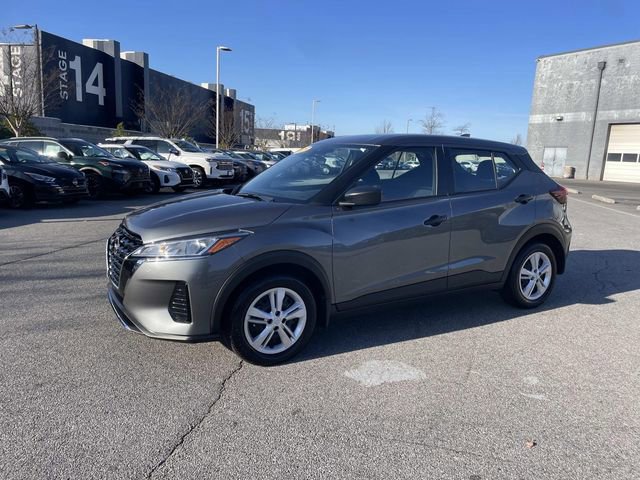 Certified 2025 Nissan Kicks Play S image 8