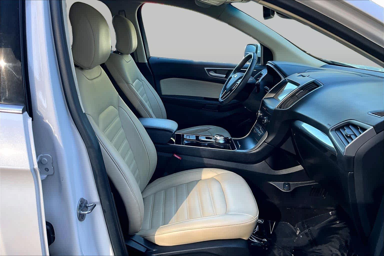 Used 2019 Ford Edge SEL w/ Equipment Group 201A FWD image 8