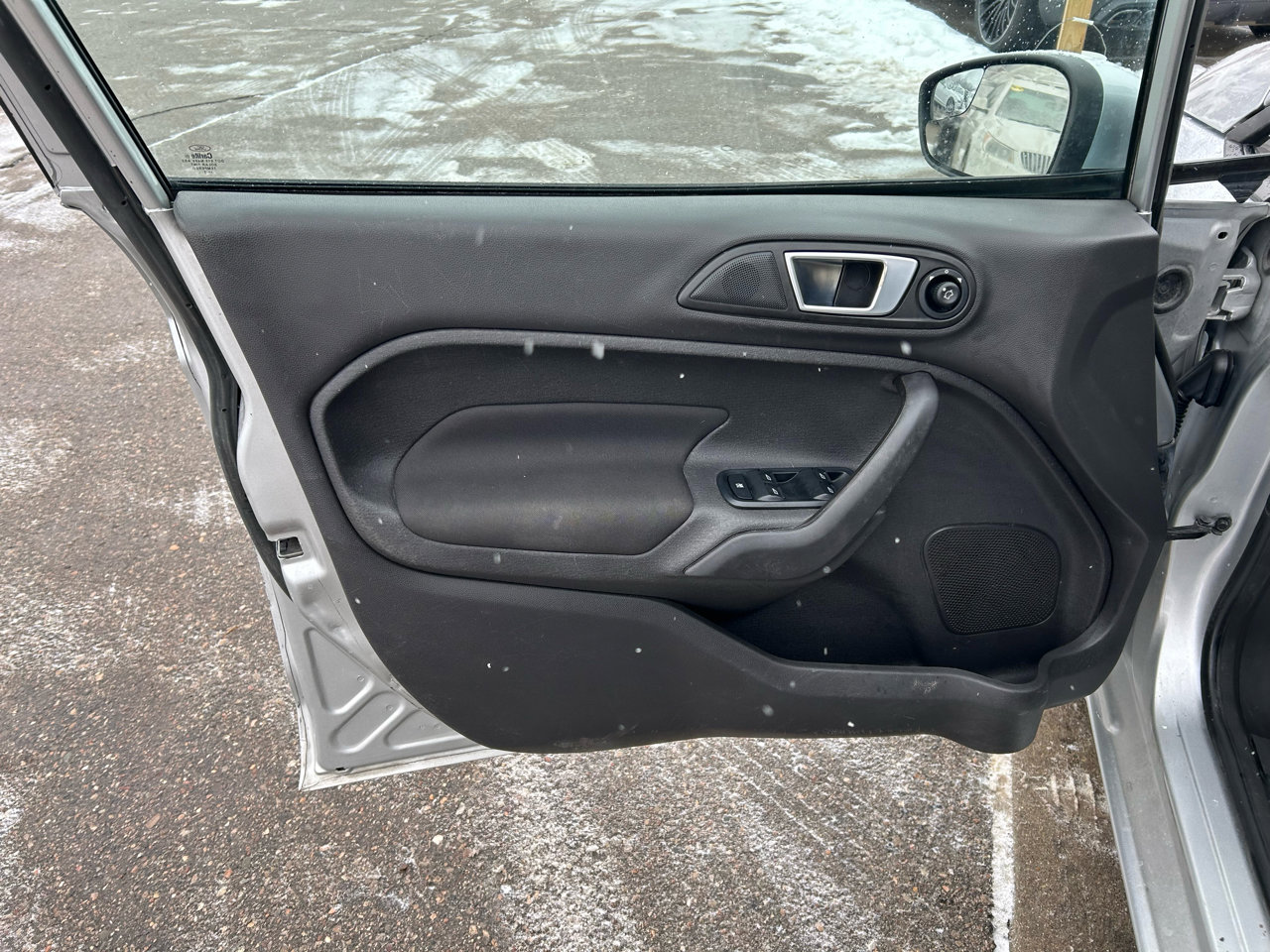 Used 2016 Ford Fiesta SE image 14