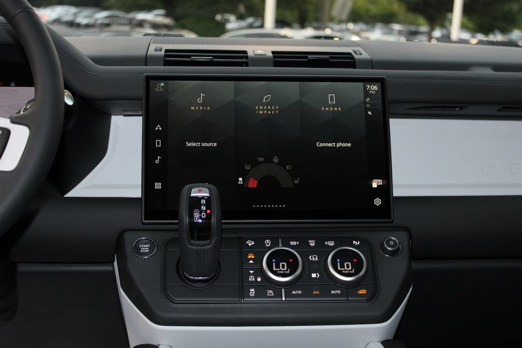 New 2026 Land Rover Defender 110 S AWD/4WD image 10