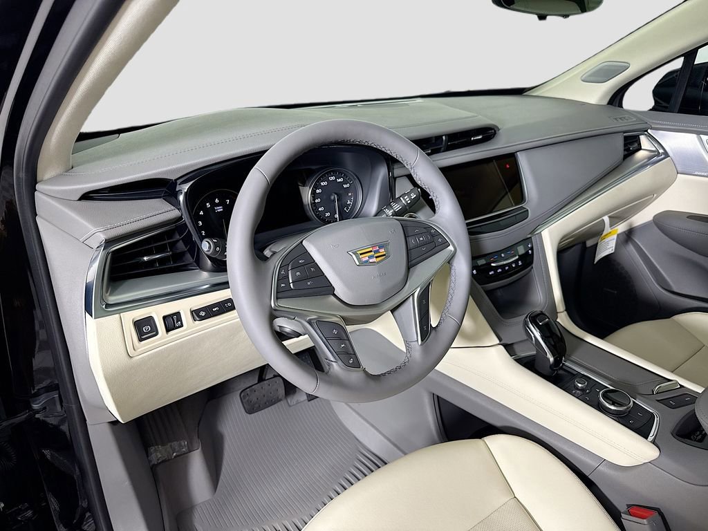 New 2025 Cadillac XT5 Premium Luxury w/ Technology Package image 9