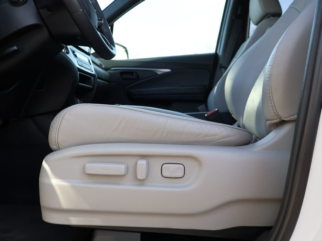 Certified 2023 Honda Passport EX-L image 31