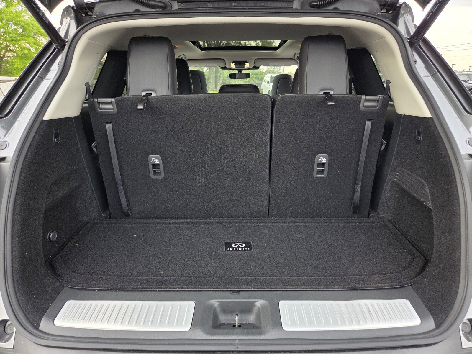 Used 2023 INFINITI QX60 Luxe w/ Cargo Package image 30