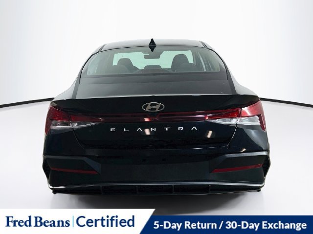 Certified 2024 Hyundai Elantra SE FWD image 8