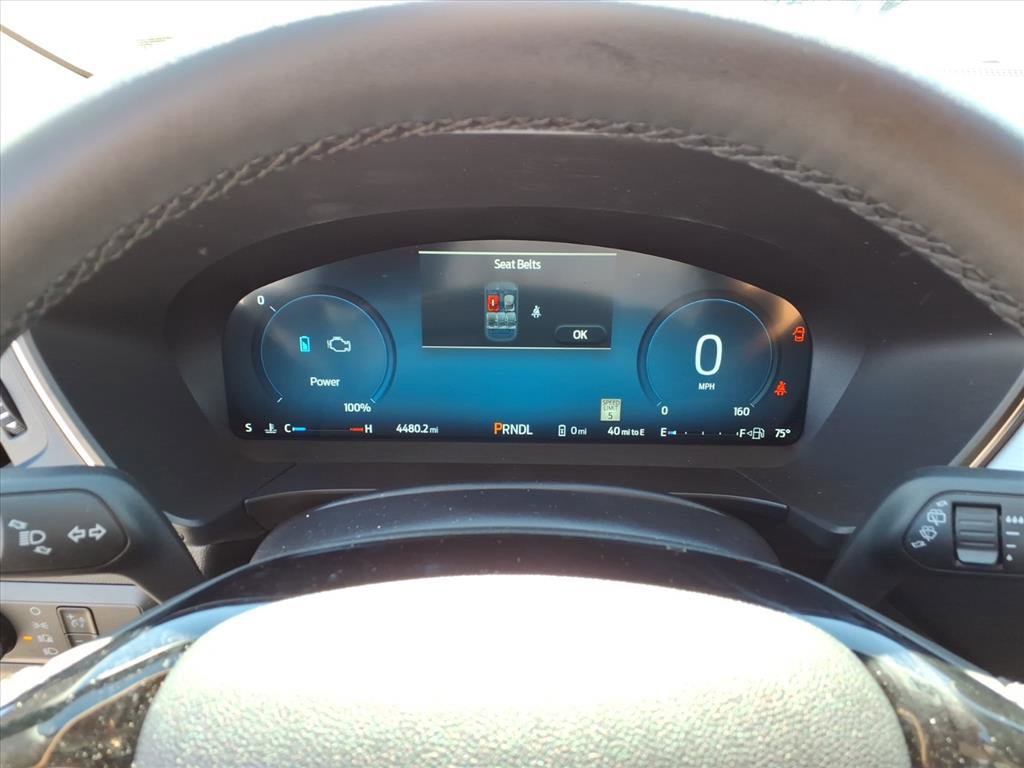 Used 2025 Ford Escape SE w/ PHEV Premium Package image 11