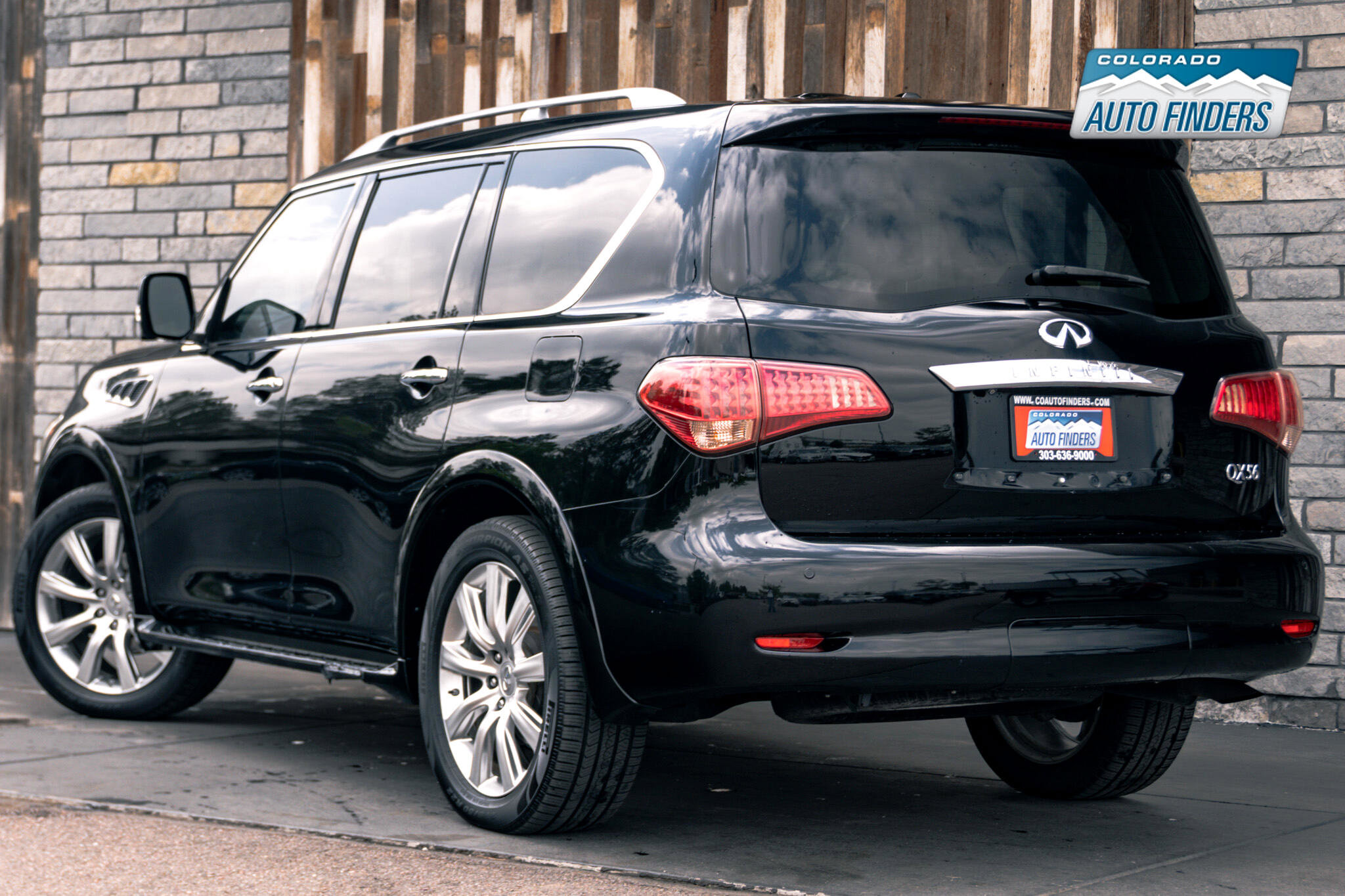 Used 2011 INFINITI QX56 4WD w/ Theater Pkg image 4