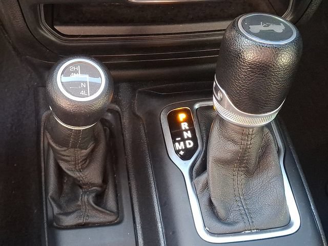 Used 2021 Jeep Wrangler Unlimited Sport AWD/4WD image 14