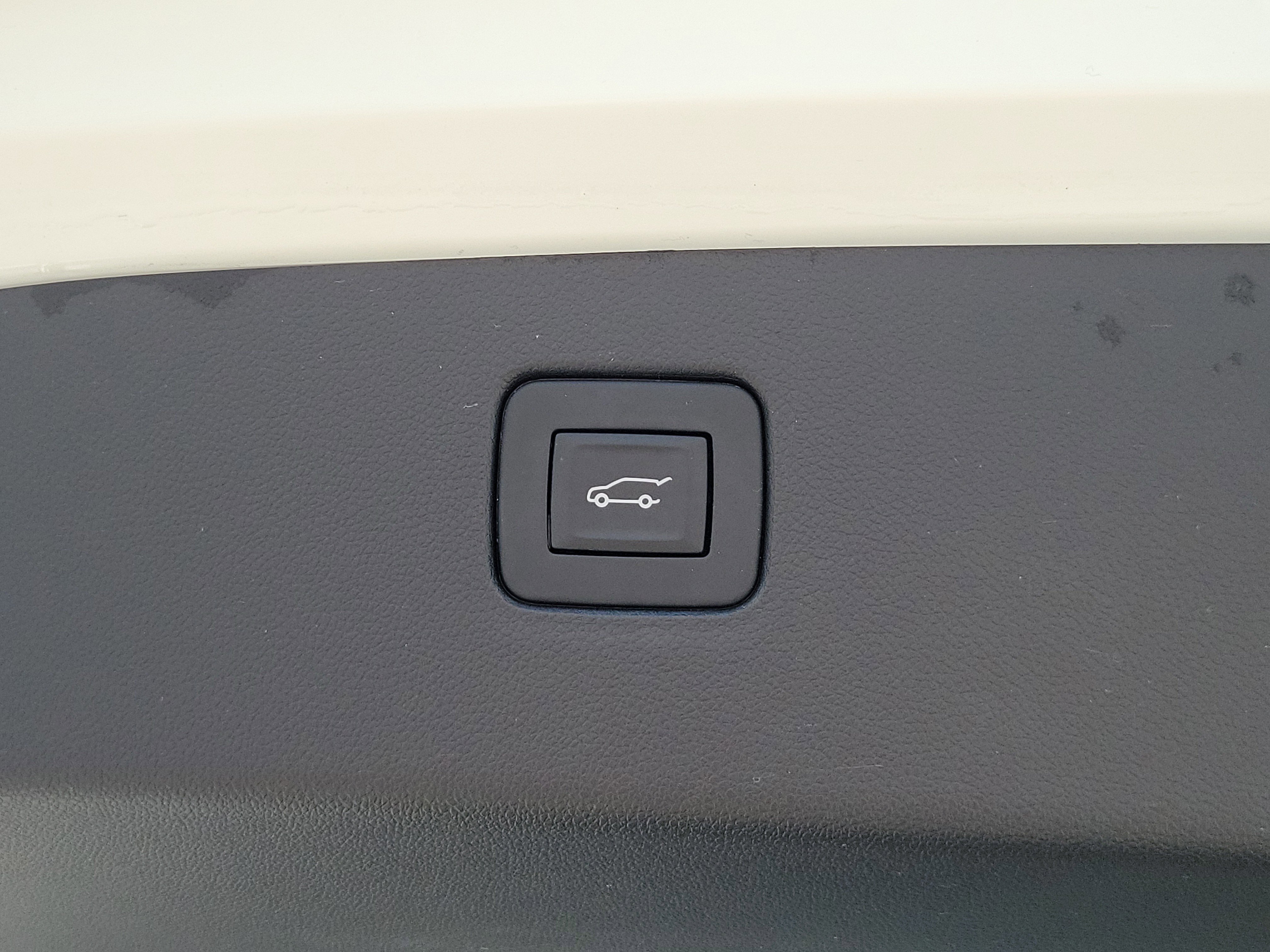 Used 2024 Buick Envista Sport Touring w/ Convenience II Package image 16