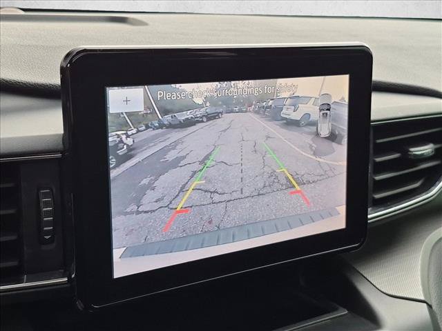 Used 2020 Ford Explorer XLT w/ Equipment Group 202A AWD/4WD image 11