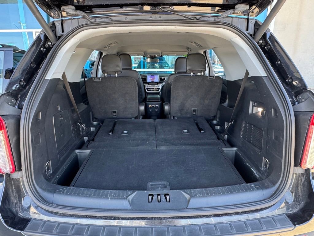 Used 2023 Ford Explorer XLT w/ Equipment Group 202A image 32