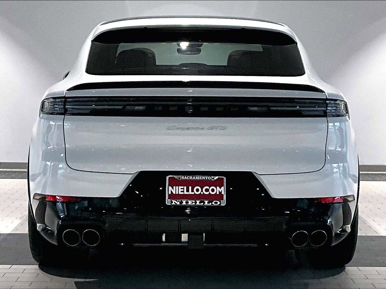 New 2026 Porsche Cayenne GTS image 6