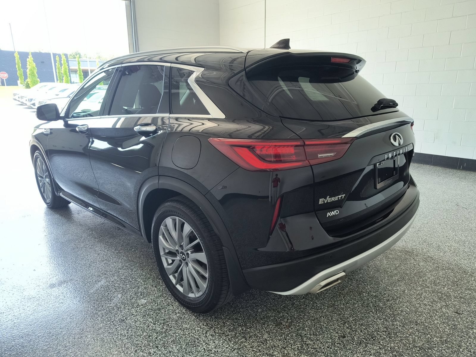 Certified 2025 INFINITI QX50 Luxe AWD/4WD image 3