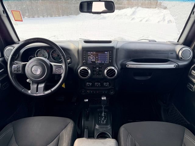 Used 2018 Jeep Wrangler Unlimited Sahara w/ Connectivity Group image 16