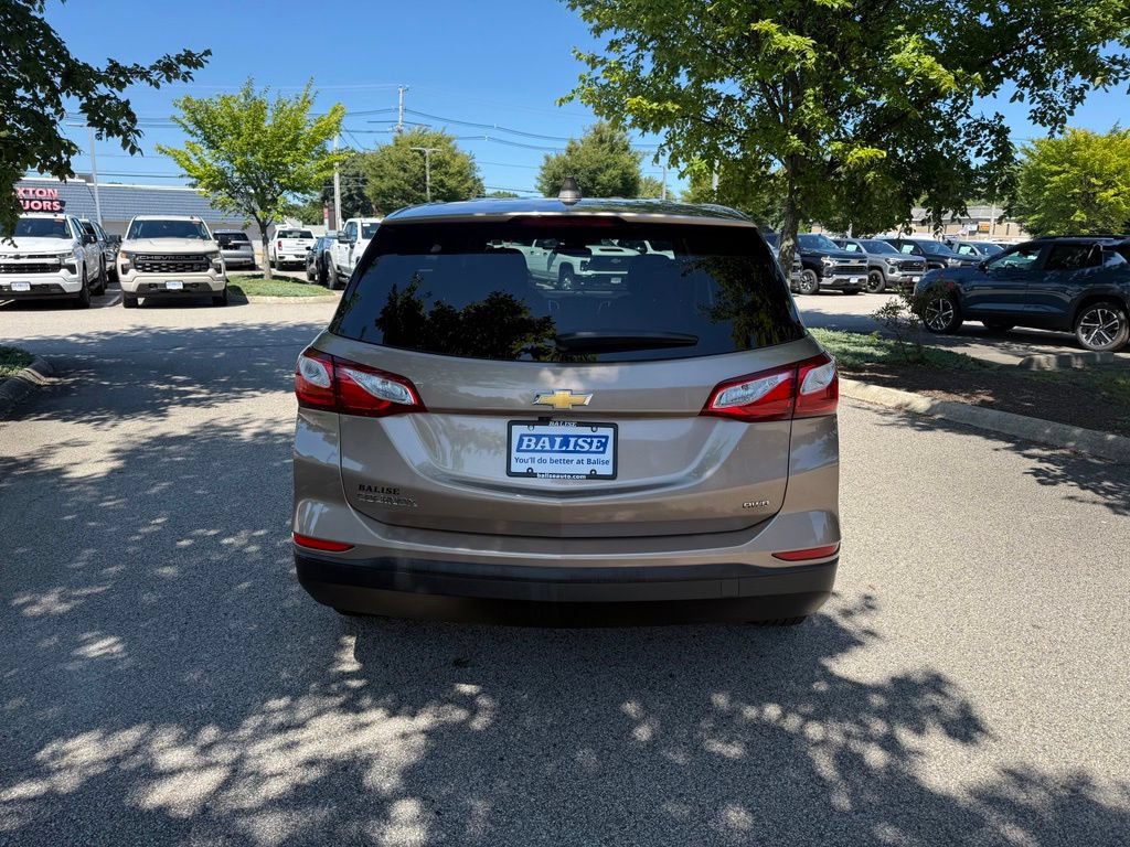Used 2019 Chevrolet Equinox LS w/ LS Convenience Package AWD/4WD image 4