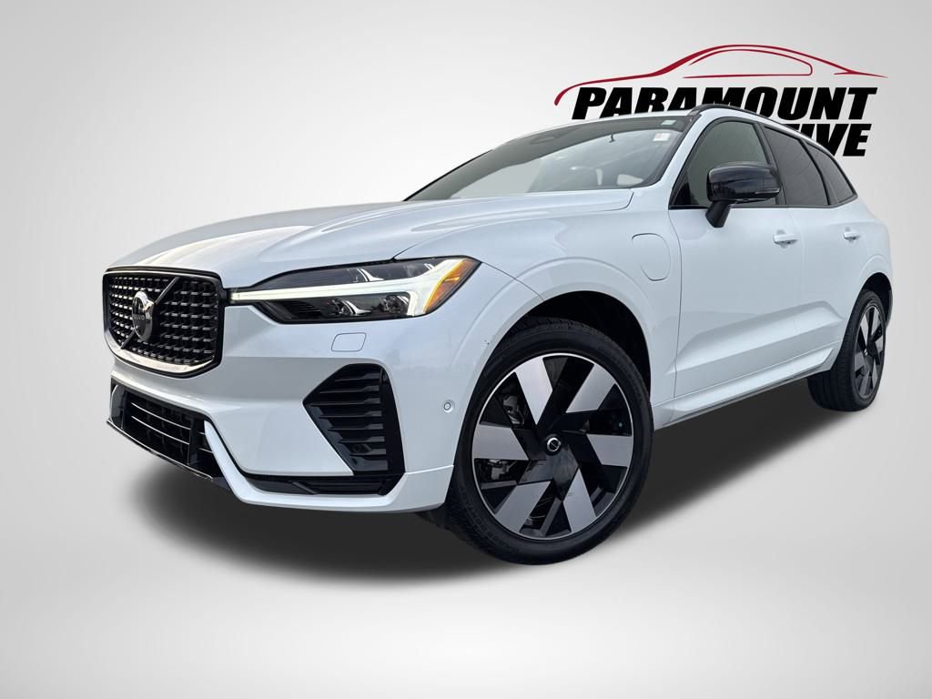 Used 2024 Volvo XC60 T8 Plus w/ Protection Package Premier image 3