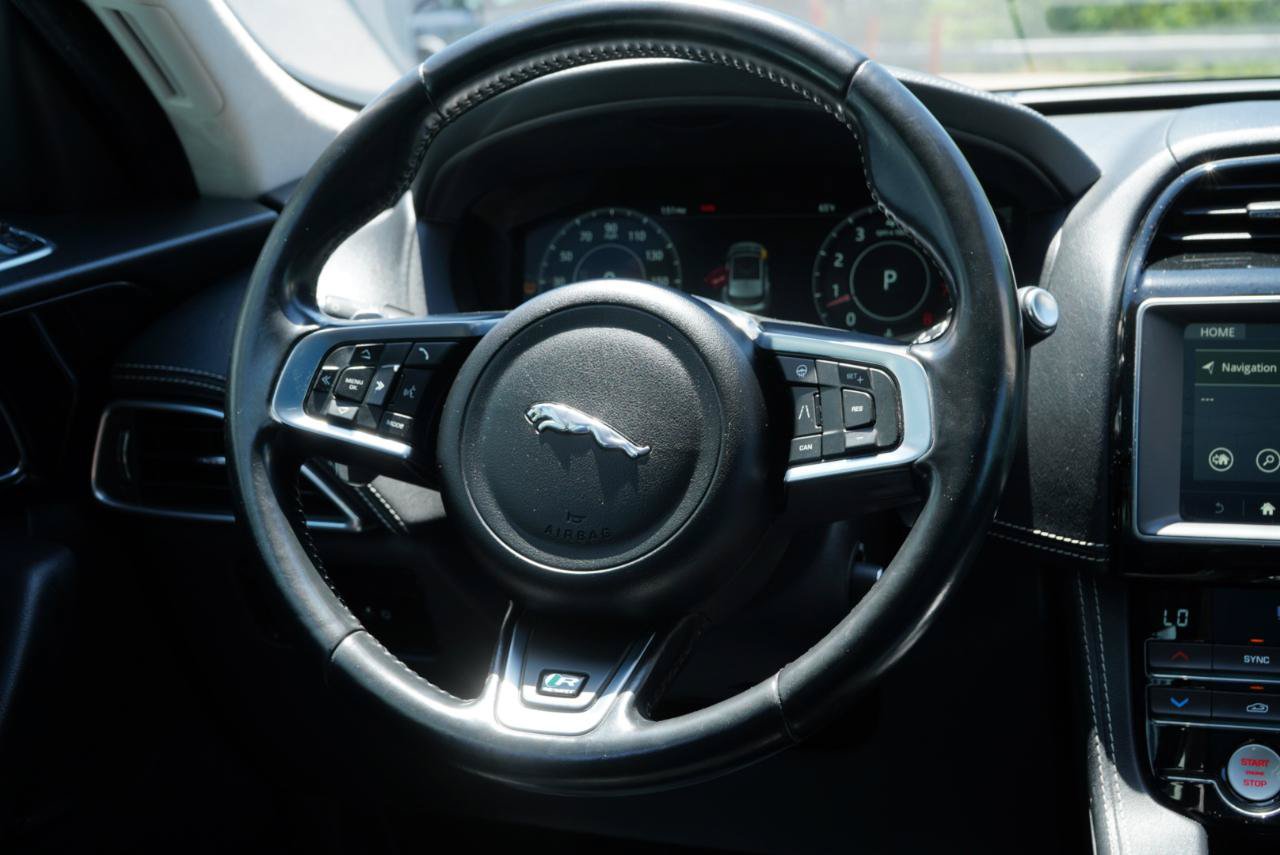 Used 2020 Jaguar F-PACE R-Sport AWD/4WD image 53