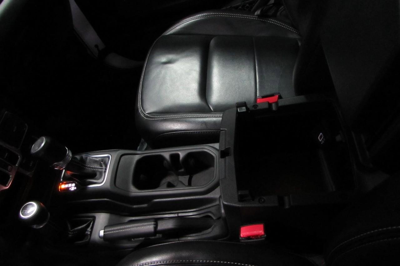 Used 2023 Jeep Wrangler Unlimited Sahara image 23