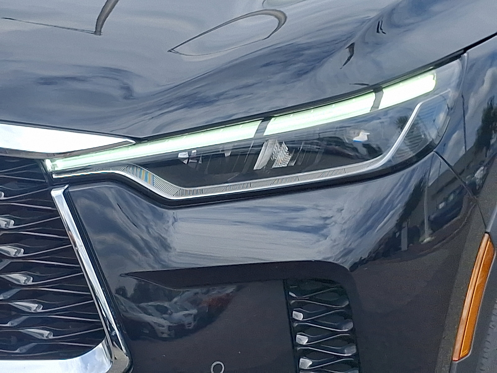 Certified 2022 INFINITI QX60 Luxe w/ Cargo Package image 9