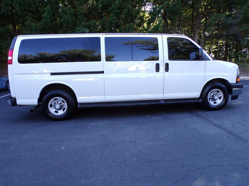 Used 2019 Chevrolet Express 3500 LT w/ LT Preferred Equipment Group RWD image 11