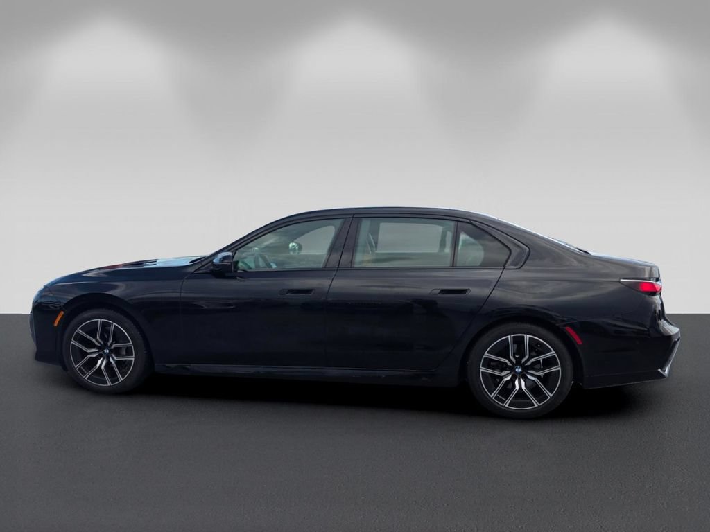 Certified 2023 BMW 740i w/ Parking Assistance Package RWD image 7