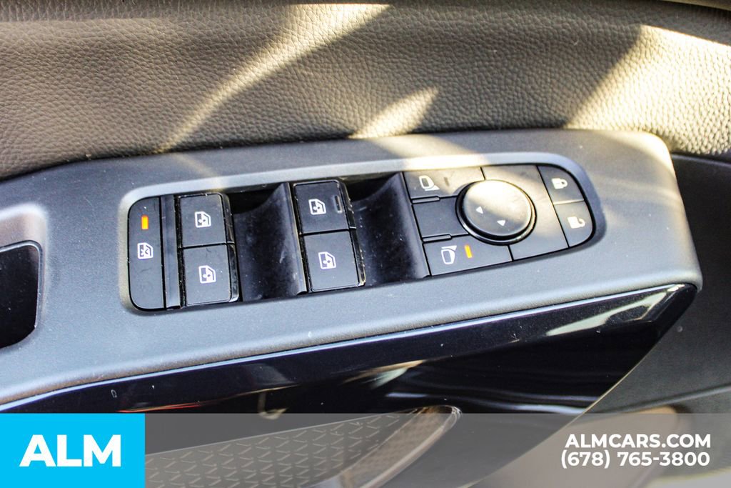 Used 2025 Nissan Pathfinder SV image 42