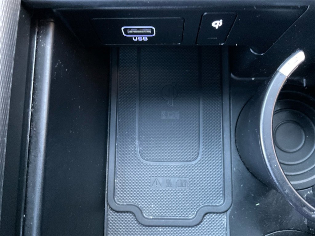 Used 2024 Hyundai Palisade Calligraphy image 32