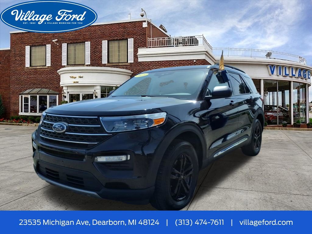 Certified 2023 Ford Explorer XLT w/ Equipment Group 202A AWD/4WD image 1