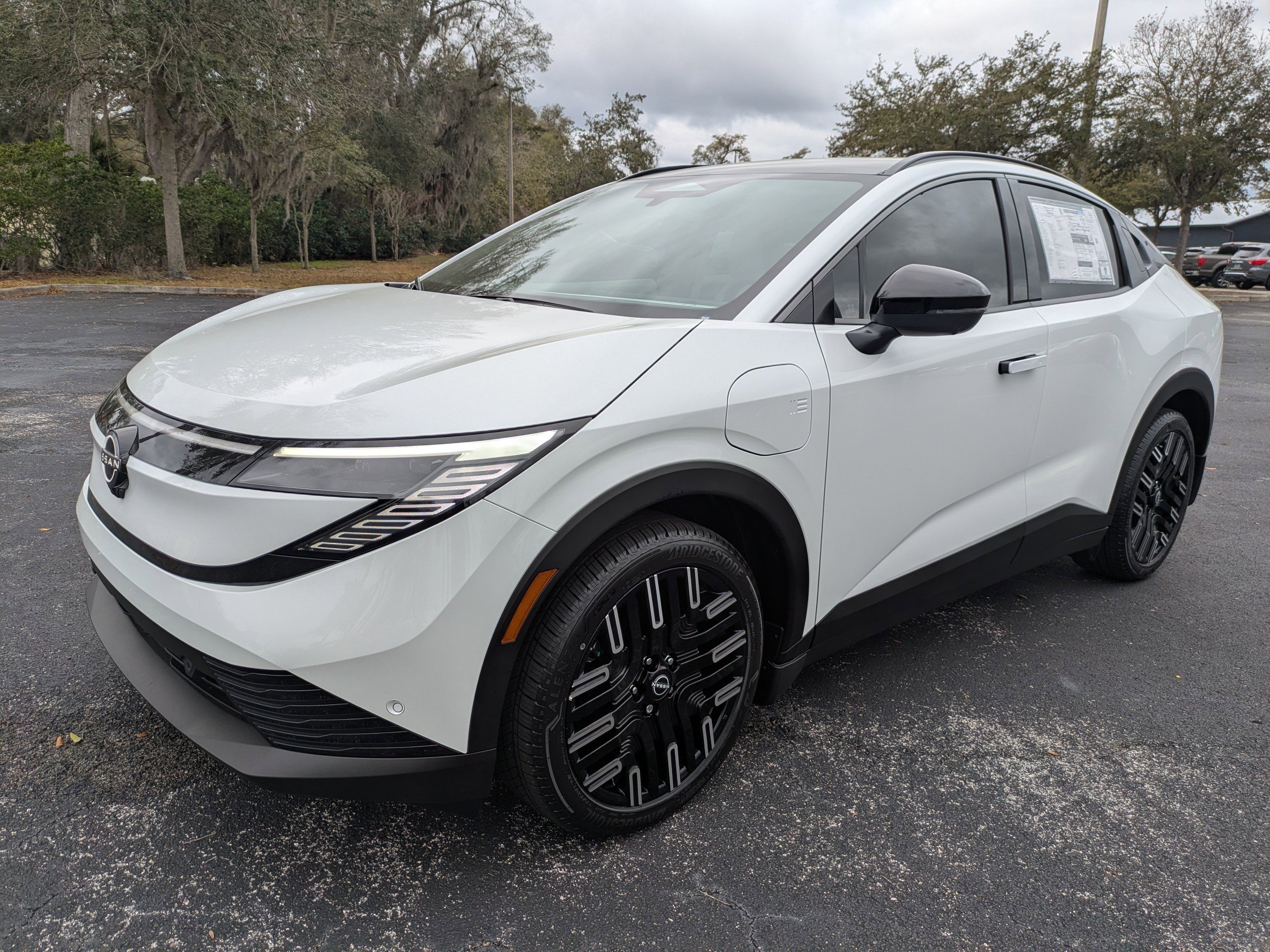 New 2026 Nissan Leaf Platinum+ w/ Cargo Package (Platinum+) image 8