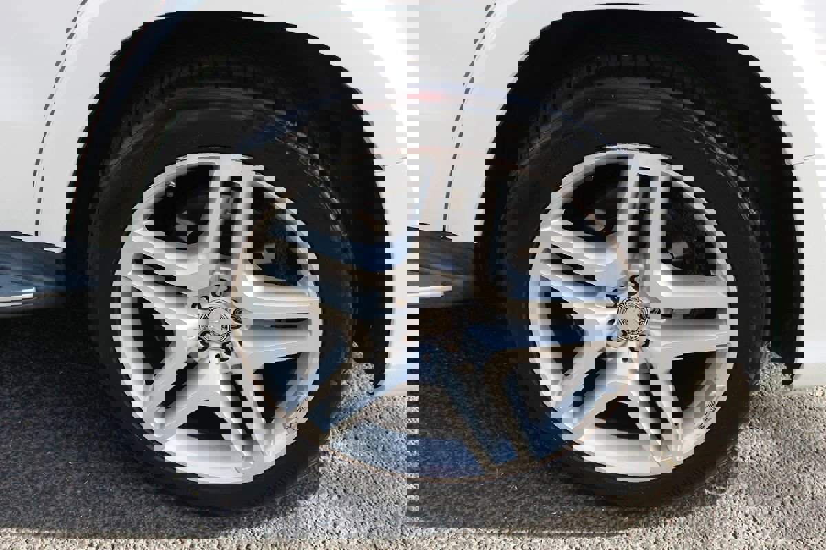 Used 2015 Mercedes-Benz GL 550 4MATIC image 65