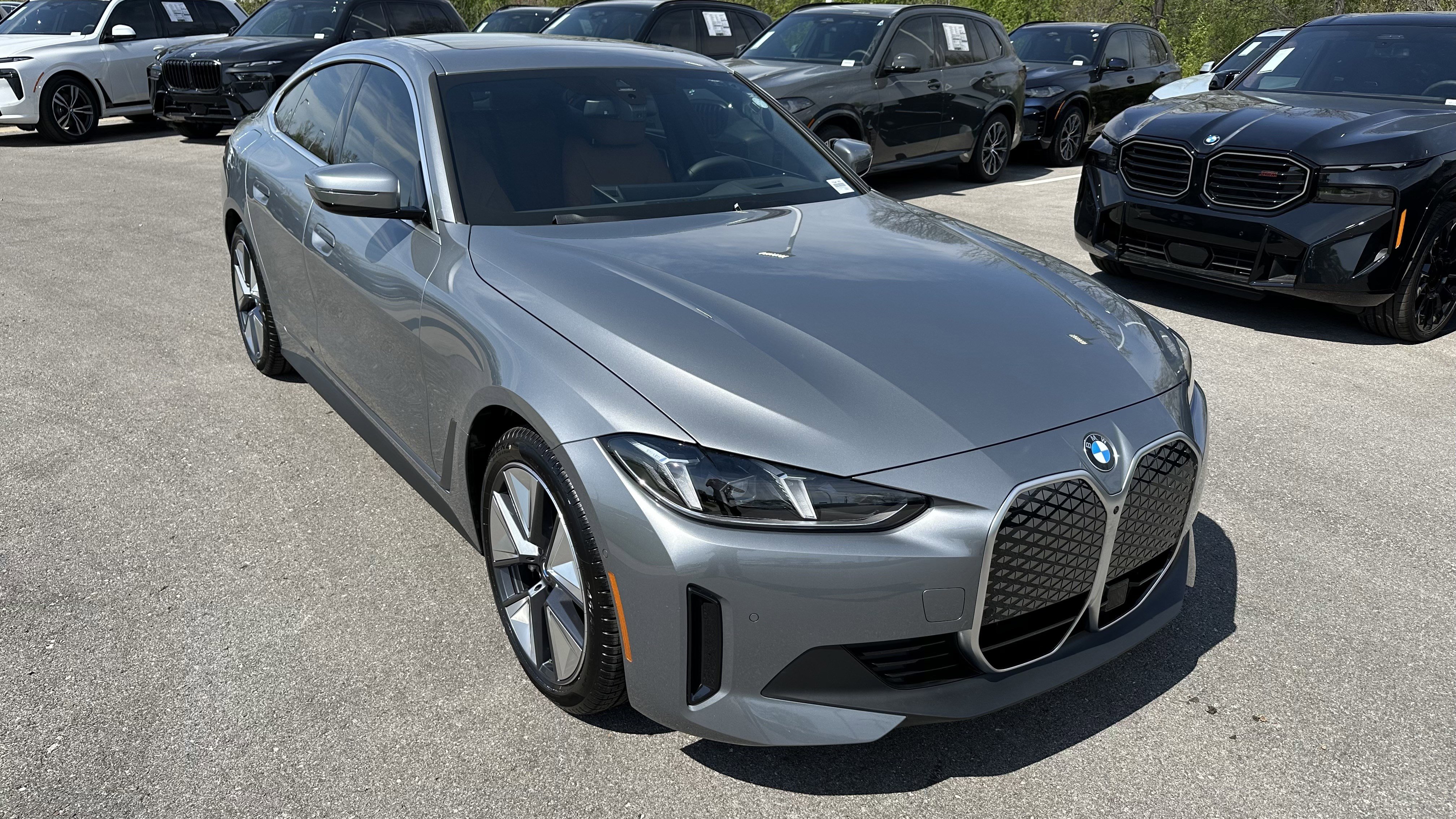 Used 2026 BMW i4 xDrive40i AWD/4WD image 2