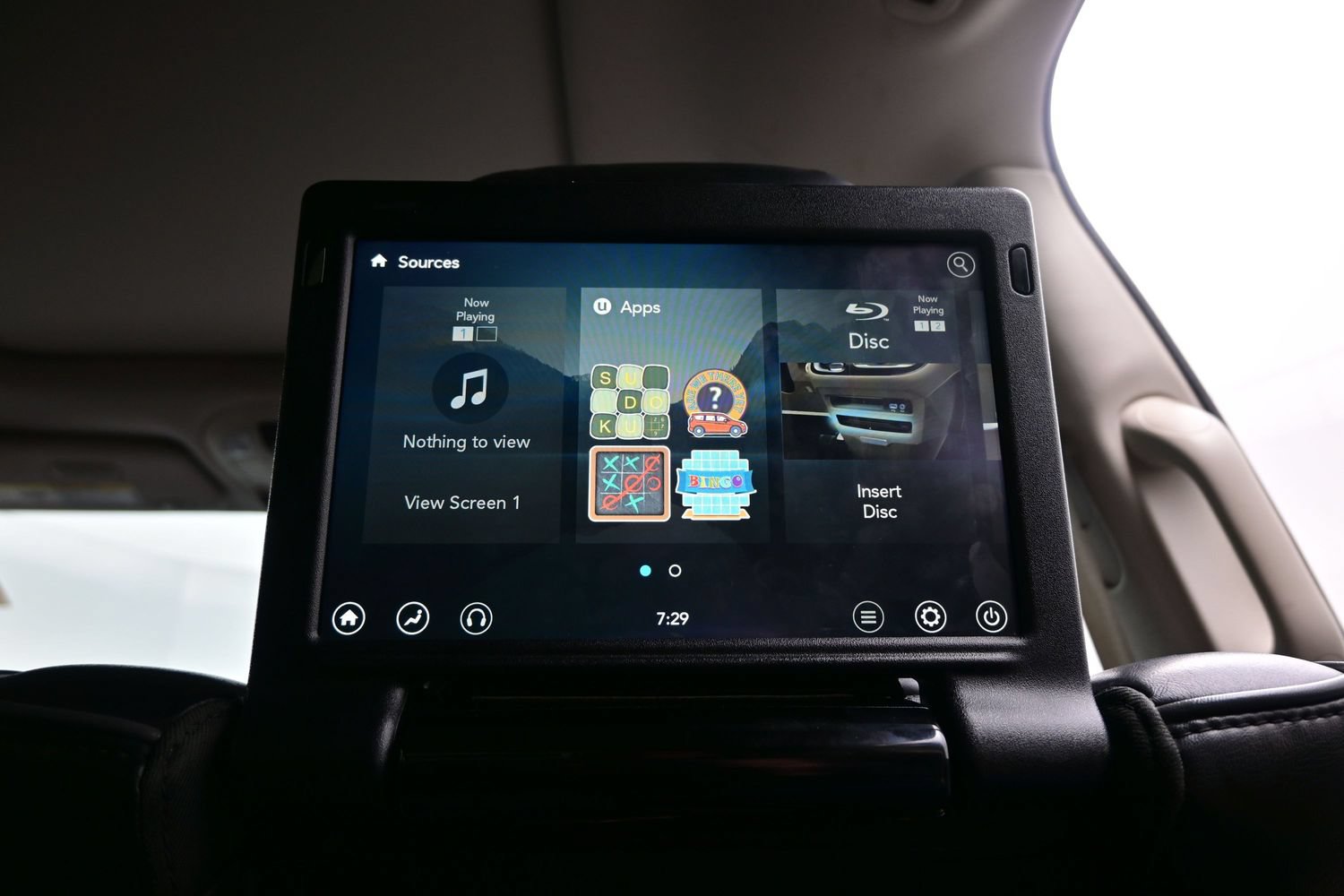 Used 2017 Chrysler Pacifica Limited FWD image 17