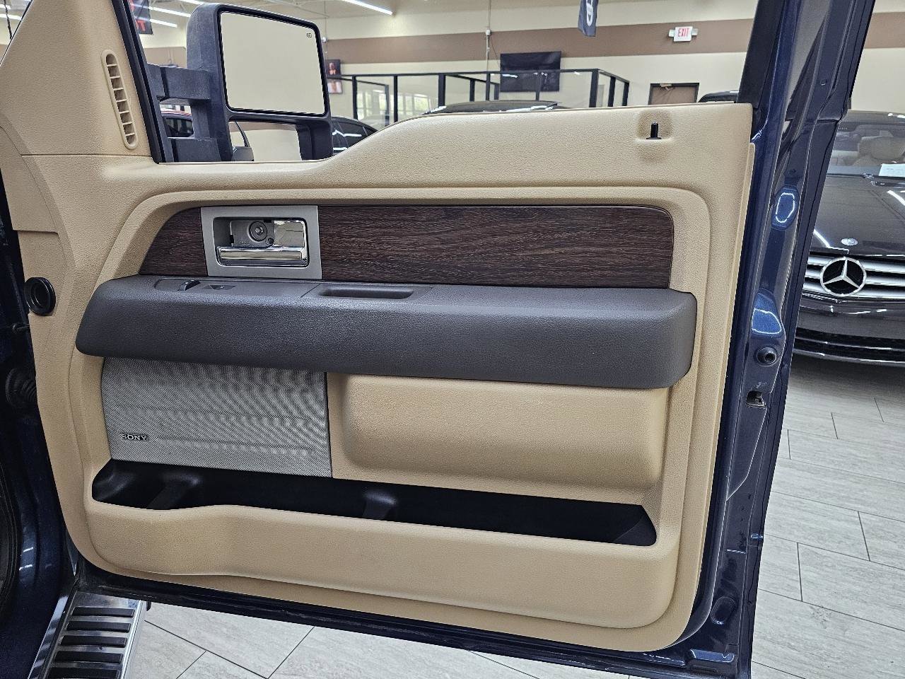 Used 2014 Ford F150 Lariat w/ Equipment Group 502A Luxury RWD image 38