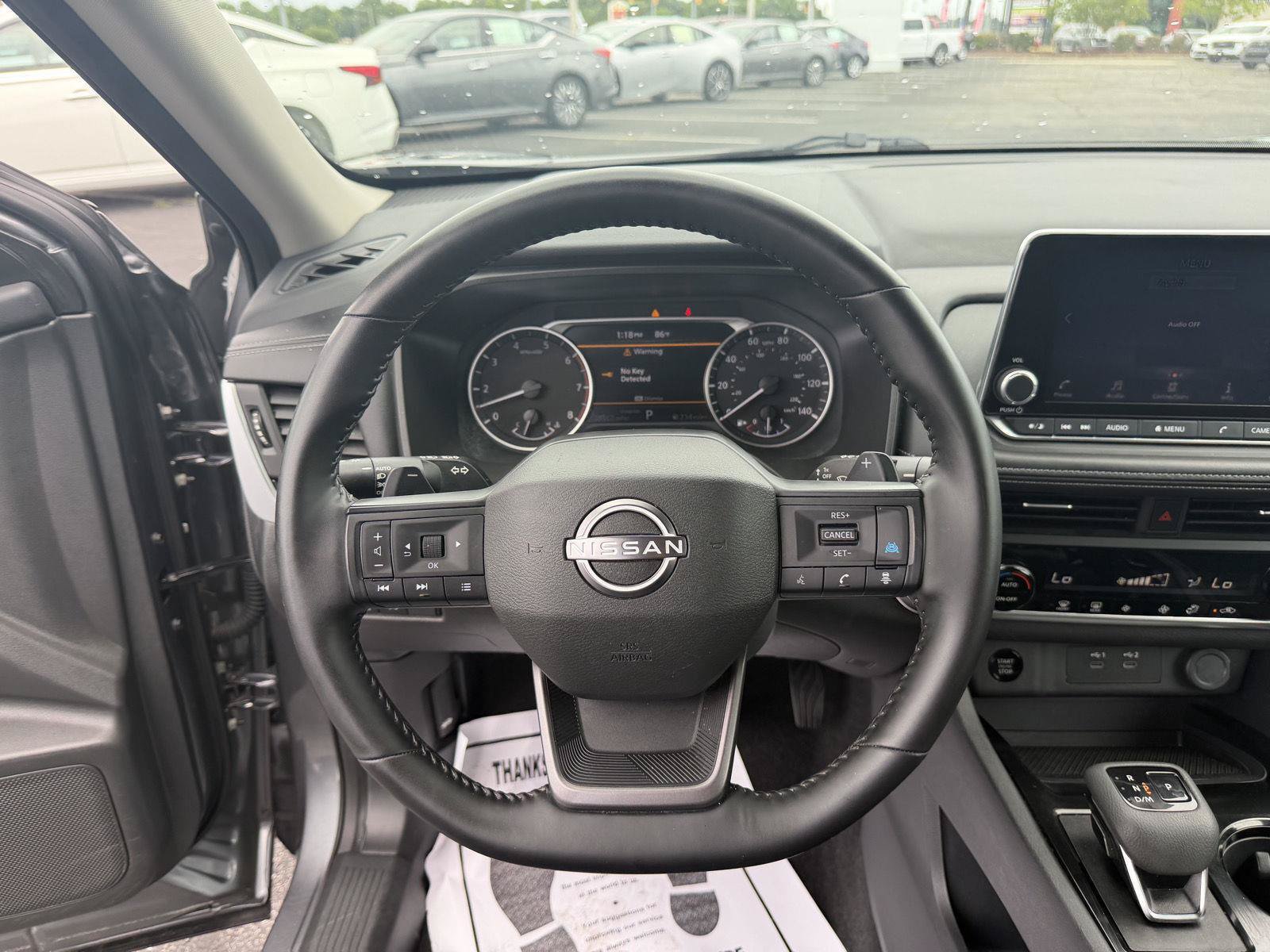 Used 2025 Nissan Rogue SV FWD image 17