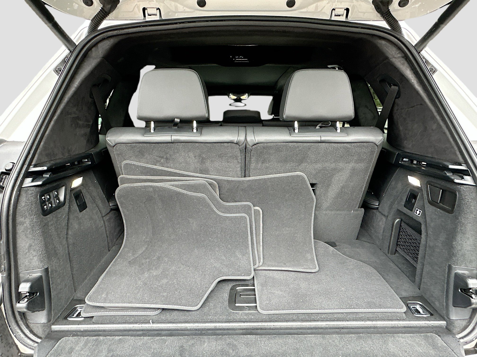 Certified 2023 BMW X7 xDrive40i w/ M Sport Package image 27