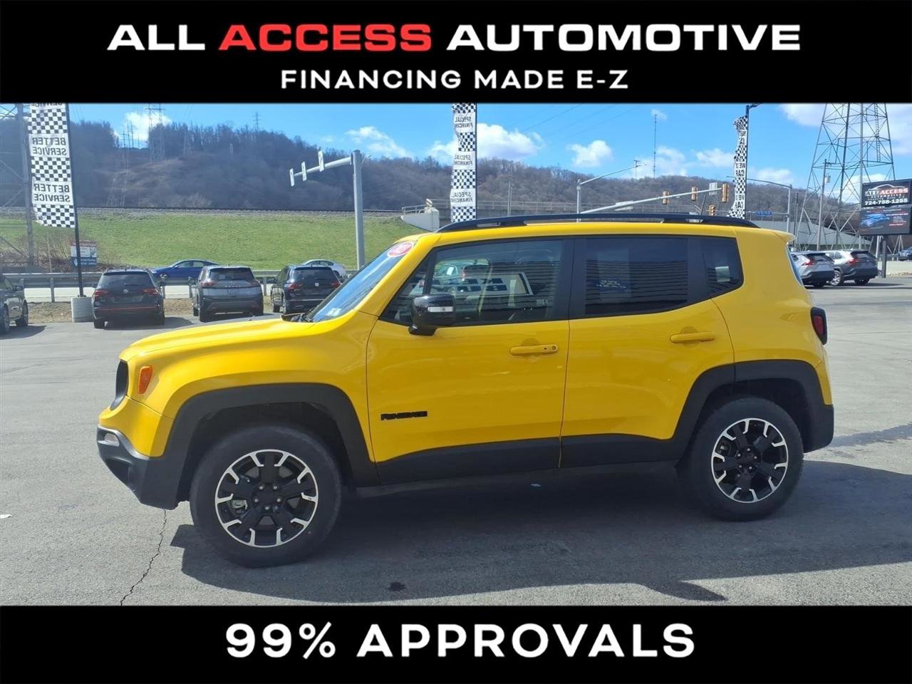 Used 2023 Jeep Renegade Latitude image 3