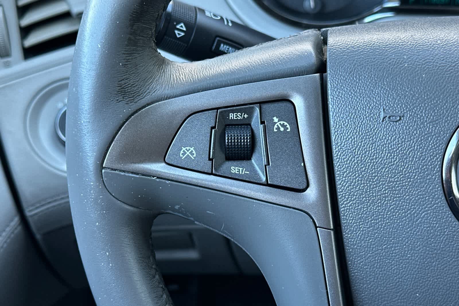 Used 2011 Buick LaCrosse CXL image 23