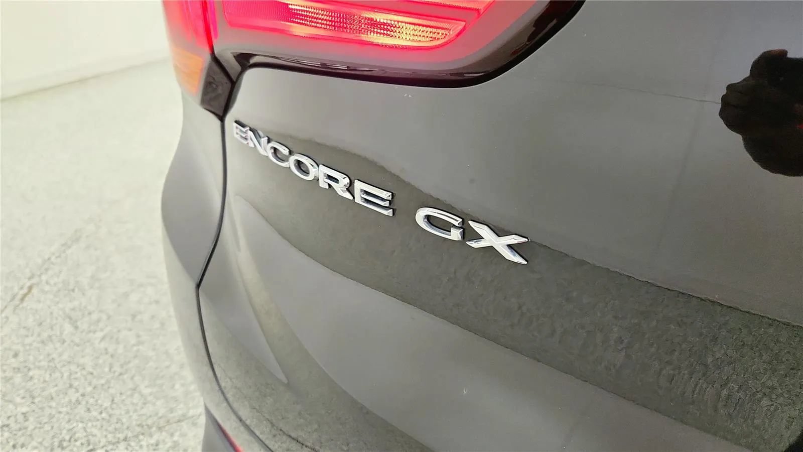Used 2023 Buick Encore GX Preferred FWD image 18