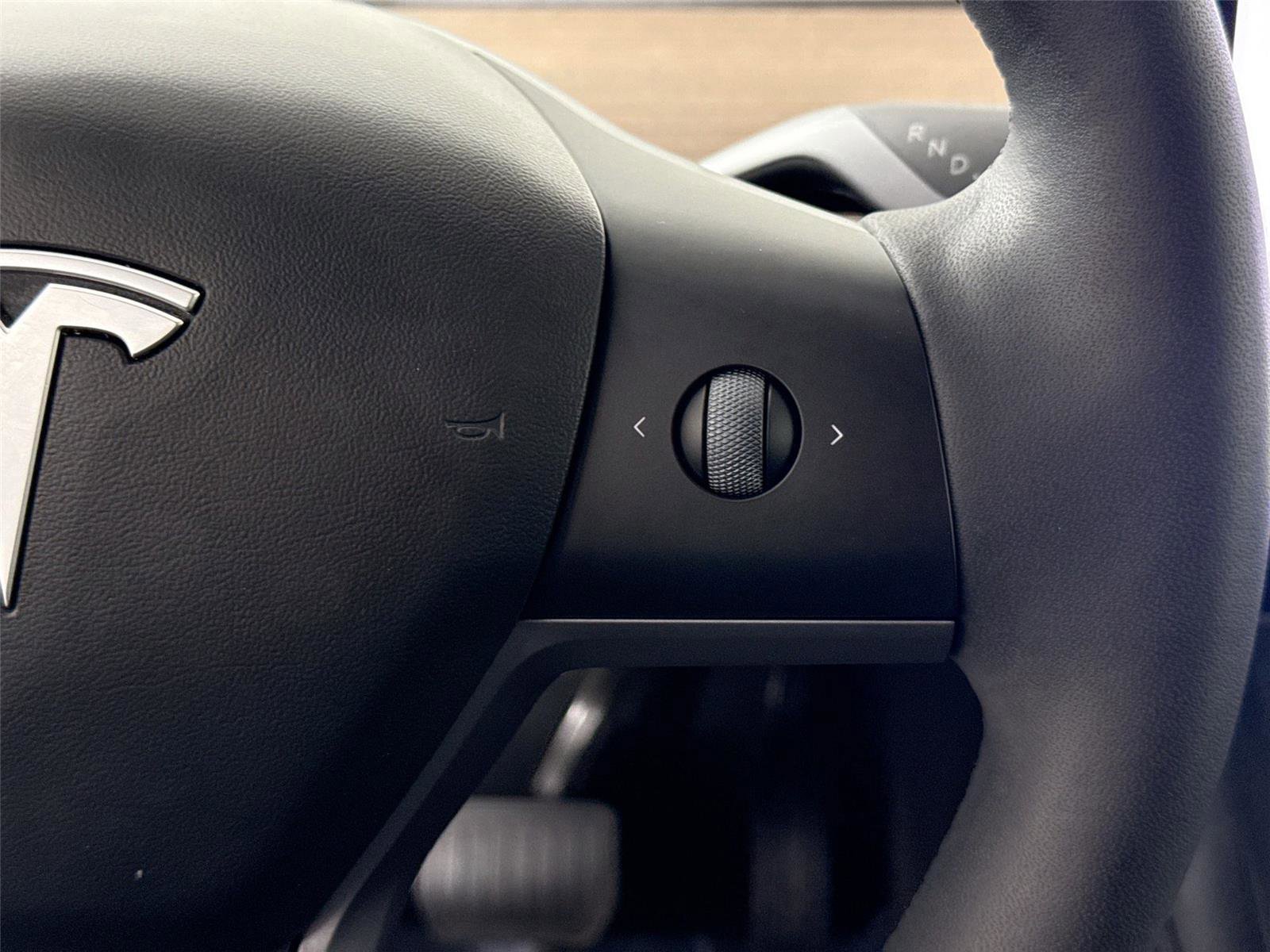 Used 2021 Tesla Model Y Long Range image 18