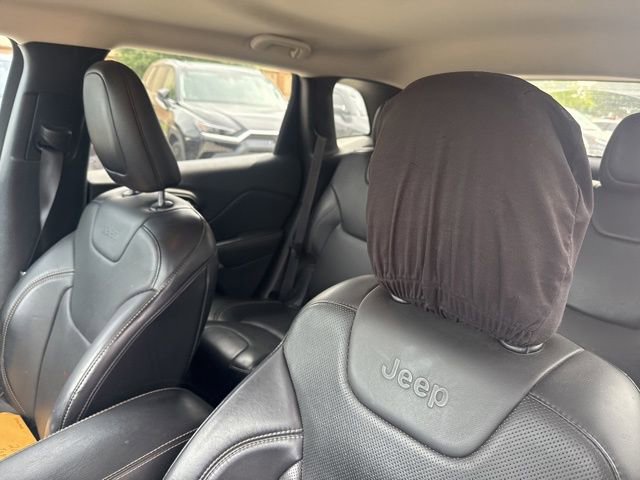 Used 2018 Jeep Cherokee Limited w/ Luxury Group FWD image 8