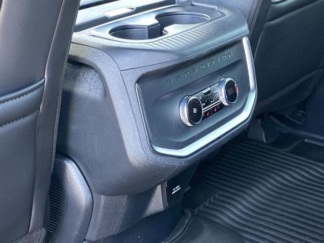 Used 2025 Ford Expedition Tremor image 18