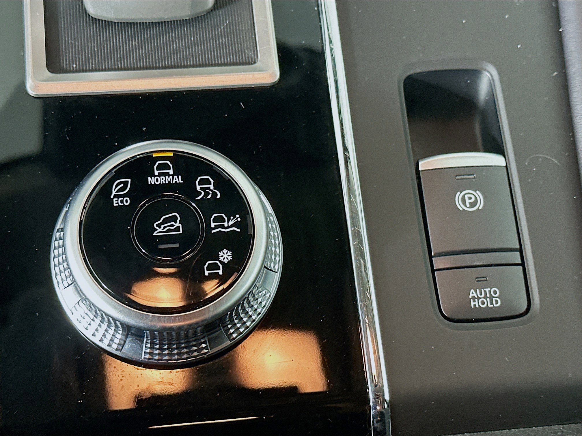 Used 2024 Mitsubishi Outlander SE FWD image 26