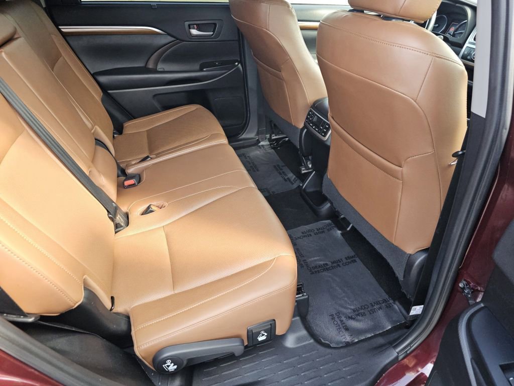 Used 2019 Toyota Highlander Limited Platinum AWD/4WD image 29