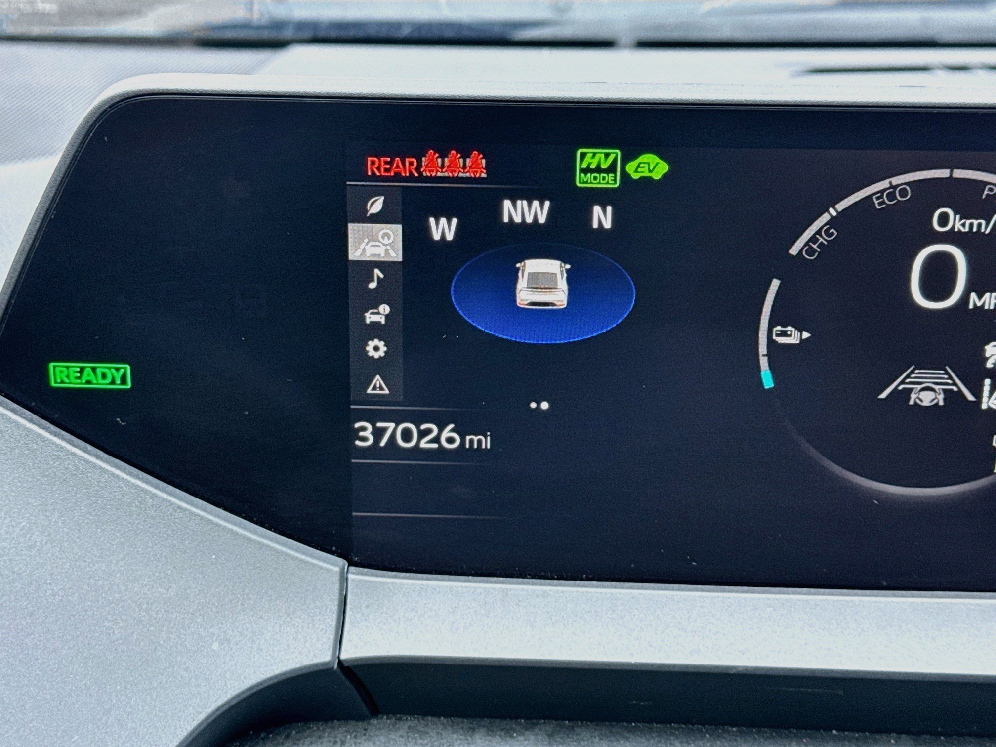 Used 2024 Toyota Prius Prime Premium w/ Advanced Technology Package FWD image 8