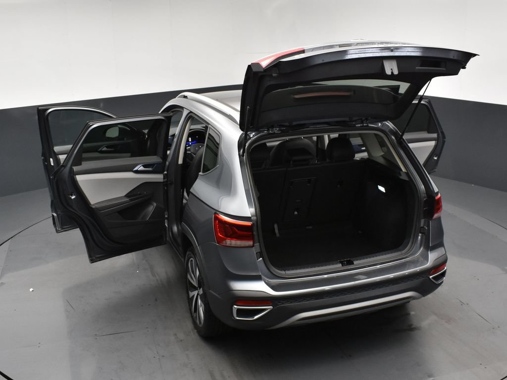 Used 2024 Volkswagen Taos SE FWD image 23