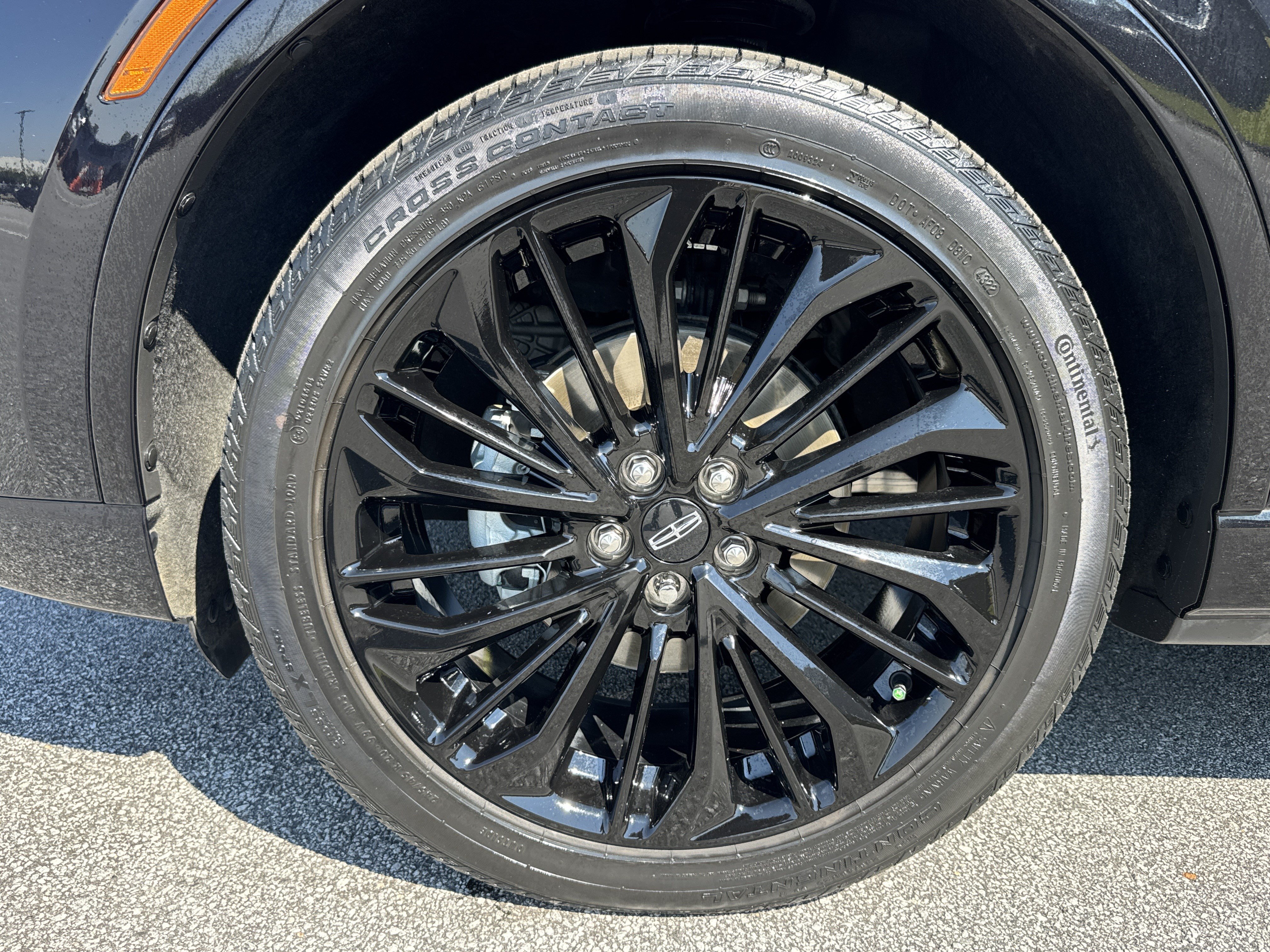 Used 2023 Lincoln Corsair Reserve w/ Equipment Group 201A FWD image 13