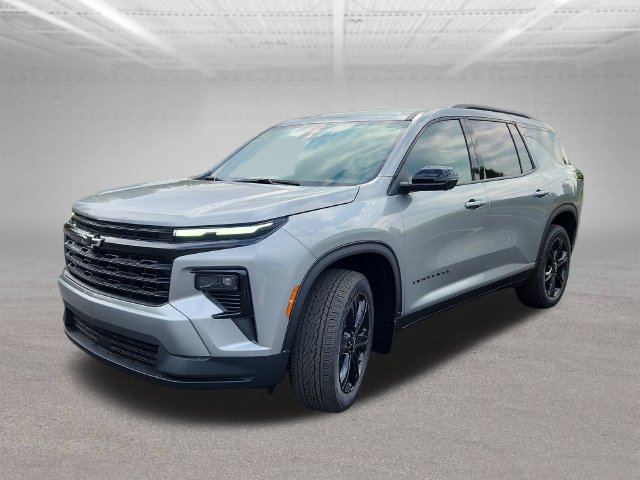 New 2027 Chevrolet Traverse LT w/ Midnight/Sport Edition FWD image 3