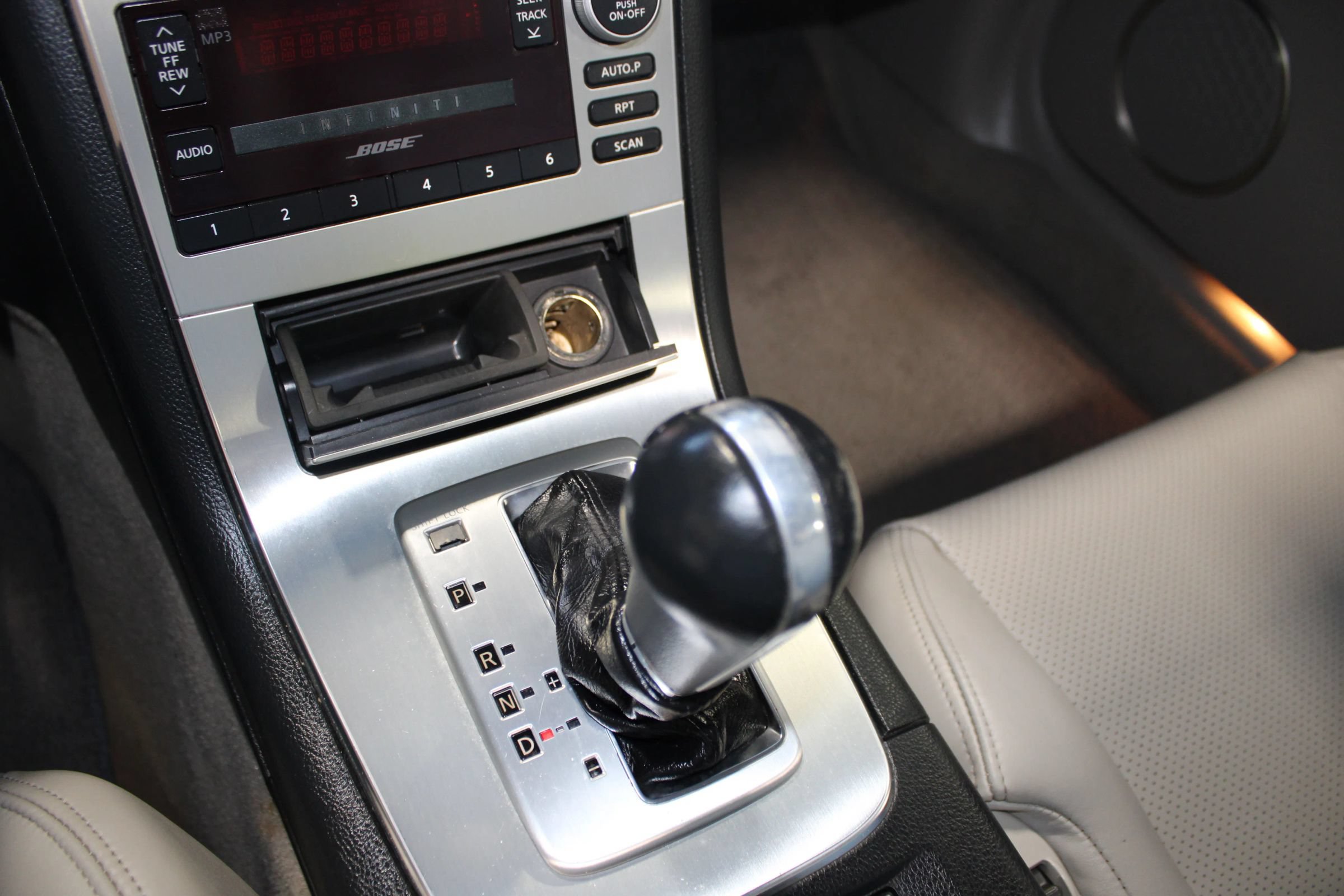 Used 2007 INFINITI G35 Coupe w/ Premium Pkg RWD image 16