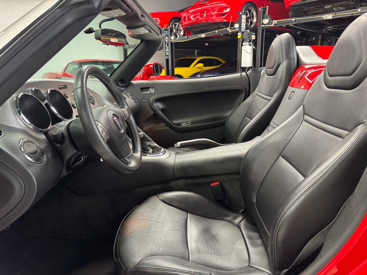 Used 2007 Pontiac Solstice Convertible w/ Premium Package RWD image 38